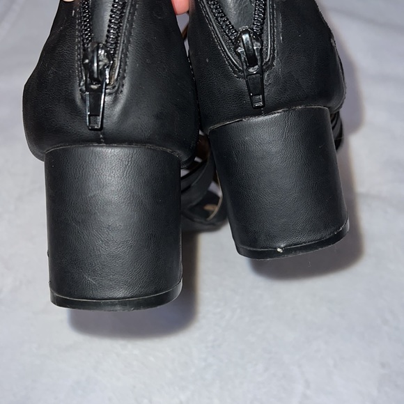 Lane Bryant black chunky heel strap lace up sandals - Picture 3 of 6